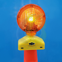 Vente en gros directe usine : Feu de signalisation LED pour barricade LB-5100US, alimenté par batterie, étanche IP54, autonomie 150 heures, pour travaux routiers