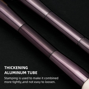 Pinceau de maquillage double à marque privée, poils en nylon doux, pour contour et poudre illuminatrice, avec boîte en papier personnalisée - Product Image 6