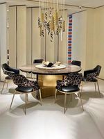 Chaise de salle à manger d'extérieur moderne italienne en cuir imprimé léopard pour villa, design doré et noir