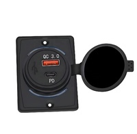 Cargador USB para Motocicleta/Auto de 20W con Carga Rápida PD/QC3.0 Tipo-C y Tipo-A para Teléfono Móvil, Modelo A7 Negro, Resistente al Fuego