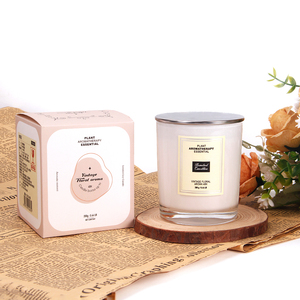 Pot en verre d'huile <span class=keywords><strong>de</strong></span> parfum personnalisé en usine bougie parfumée à la cire <span class=keywords><strong>de</strong></span> soja aromathérapie bougies <span class=keywords><strong>de</strong></span> luxe parfumées avec couvercle - Product Image 1