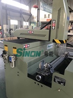Profil en aluminium cnc 3 axes centre d'usinage 5 axes centre de traitement fenêtre faisant la machine