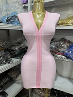 Robe de soirée moulante côtelée rose à col en V profond et fermeture éclair sur le devant, design personnalisé, style bandage, mini-robe