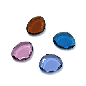 Vente en gros de pierres précieuses en <span class=keywords><strong>verre</strong></span> cristal à double dos plat pour la fabrication de bijoux DIY - Product Image 1