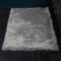 Le fournisseur de tapis en gros fournit de bons tapis en forme de cœur, tapis de sol moelleux, fourrure douce, peut être personnalisé et lavable