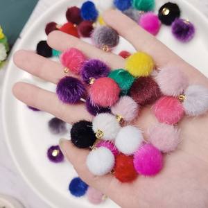 200 pièces 13*15MM mixte coloré bricolage à la main boucles d'oreilles pompons <span class=keywords><strong>Mini</strong></span> Pom Pom boule pendentif à breloque <span class=keywords><strong>pour</strong></span> porte-clés fabrication de <span class=keywords><strong>bijoux</strong></span> bricolage - Product Image 5