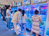 TAIKONGYI Machine de pêche d'intérieur innovante et personnalisable avec grue et bac de stockage plus grand, corps transparent en acrylique et métal