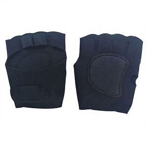 Gants de sport et fitness personnalisés en néoprène à demi-doigts, antidérapants, respirants, légers, à enfiler, imprimés en sérigraphie pour - Product Image 1