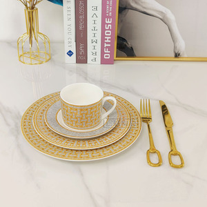 Modern Creative Eco-Friendly Japanese Korean Ceramic <b>Tableware</b> Western Pasta Dishes for Home Hotel Parties Irregular in Design - Product Image 6