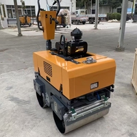 Mini rouleau compresseur à double tambour à moteur diesel de 860 kg, rouleau vibratoire hydraulique pour le compactage du sol