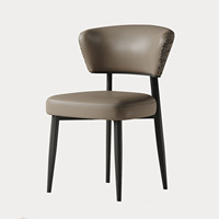 Chaise de salle à manger minimaliste italienne avec cadre en acier et dossier en cuir, tabouret en cuir adapté aux hôtels, restaurants et cafés