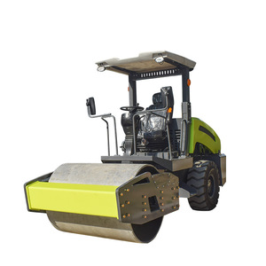 Compacteur routier à rouleau vibrant simple tambour 4T à roues en acier et entraînement hydraulique - Product Image 3