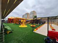 Équipement de parc d'attractions extérieur multifonctionnel pour enfants, grande aire de jeux d'aventure avec trampoline et toboggans