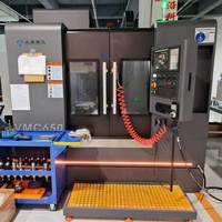 Centro de Mecanizado CNC de 5 Ejes VMC650, Fresadora Vertical, Sistema Fanuc GSK, BT40 Único Automático para Piezas Metálicas Complejas