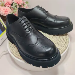 Chaussures habillées en cuir pour hommes Design à semelle épaisse à lacets chics à la mode