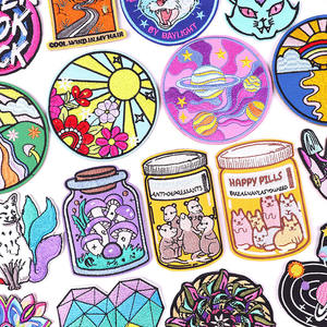 Badge en tissu flexible, forme et taille personnalisées, broderie naturelle de l'univers, à coudre/à repasser, pour sweats à capuche - Product Image 3