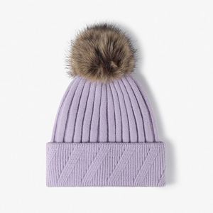 Hiver Femme Avec Boule De Fourrure Plus Fluff Tricoté Chaud Bonnet Mode Chapeau De Laine - Product Image 1