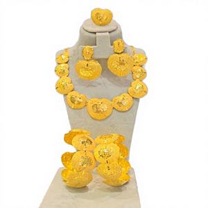 Nouvelle Collection : Parure de Bijoux Hiphop en Laiton Plaqué Or avec Diamants – Collier, Boucles d'Oreilles, Bijoux Chunky pour Fiançailles et Mariage - Product Image 4