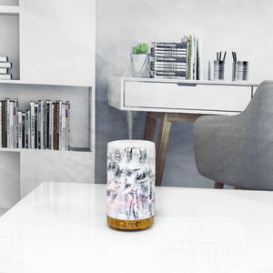 Lampe diffuseur d'arômes 120 ml alimentée par USB avec lumière LED et minuterie pour la maison et le bureau - Product Image 2