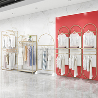 Tables gigognes pour magasin de vêtements en boutique Présentoir mural en jean pour magasin de vêtements