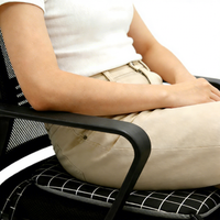 Coussin de siège en mousse à mémoire de forme dense pour les longues heures de tenue assise sur une chaise de bureau ou à domicile