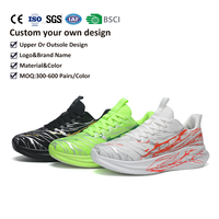 Chaussures de sport légères à tige en mesh respirant pour hommes, imprimé graffiti tendance, chaussures de course, logo personnalisé OEM, vente en gros de chaussures pour hommes