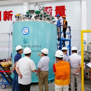 Générateur de production d'hélium liquide à commande automatisée 70-100L/h Installation de liquéfaction d'hélium pour la recherche scientifique - Product Image 4