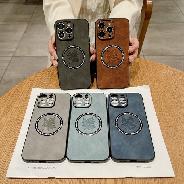 Vintage Leather Maple Leaf Case for iPhone 17 16 15 14 13 12 11 Luxury Magnetic Wireless Charge PU Mobile Phone Cases
