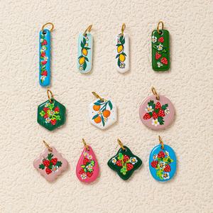 Huerto de la Provenza |   <span class=keywords><strong>Colgante</strong></span> de Acero Inoxidable con Baño de Oro PVD de 18K y Esmalte Pintado a Mano con Diseño de Fruta |   Impermeable y Resistente al Deslustre - Product Image 2