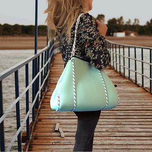 Borse a Mano da Spiaggia in Neoprene per Donna con Stampa Logo Personalizzato dal Produttore a Prezzo Ragionevole - Product Image 3