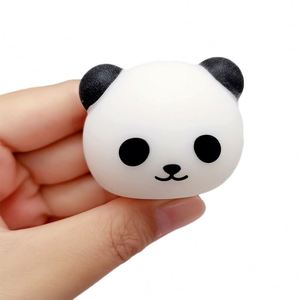 Jouet anti-stress personnalisé - Panda réaliste en forme de boulette vapeur, jouet Mochi créatif à rebond lent et compressible - Product Image 4