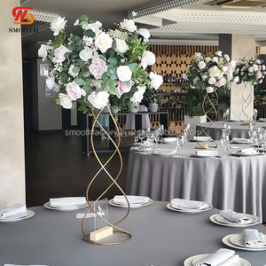 Support à fleurs de mariage en métal en forme de S lisse, 80 cm, support à fleurs de table en métal doré pour les événements de mariage - Product Image 1