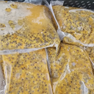 น้ำซุปเสาวรสแช่แข็งเมล็ดมะขามป้อม/ไร้เมล็ดเข้มข้นผู้จำหน่ายจากเวียดนาม - Product Image 1