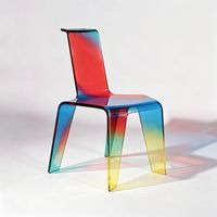 Chaise de loisirs triangulaire en acrylique, couleur dégradée, moulage monobloc, siège en acrylique pour la décoration intérieure d'hôtels, villas et clubs