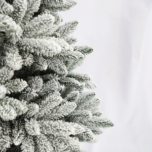 Exterior 7 pies flocado Pe Pvc árbol de Navidad con soporte de árbol de Navidad con adornos - Product Image 6