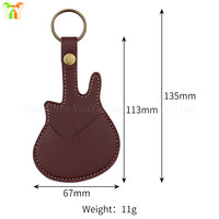 Tas Pick Gitar Kulit PU Tempat Pick Gitar Bentuk Gitar dengan Gantungan Kunci Aksesori Instrumen Senar