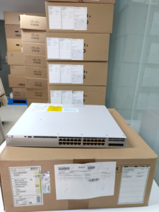 สวิตช์เครือข่ายแบบจัดการได้ รุ่น C9300-24T-4X-E แบบต่อพ่วงได้ 24 พอร์ต Gigabit พร้อมพอร์ต Uplink 4 ช่อง 10GbE รับประกัน 1 ปี รองรับ QoS - Product Image 2