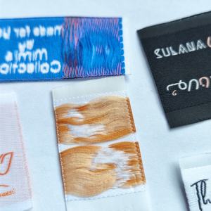 Étiquettes tissées personnalisées haute densité avec logo de marque pour vêtements et textiles - Product Image 5