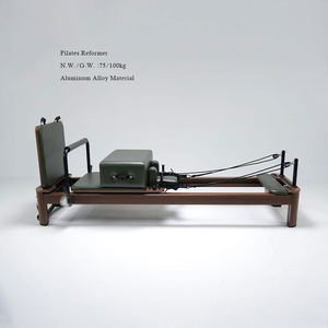 Nueva máquina de ejercicios Reformer Pilates Revestimiento de grano de madera Estudio Pilates Reformer Flexible Comercial Aluminio Pilates Reformer - Product Image 1
