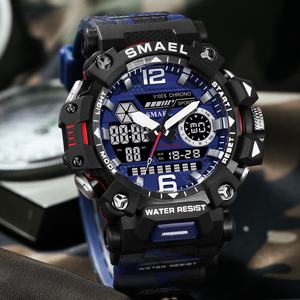 SMAEL 8072MC Nouvelle Arrivée Montre Sport Digitale Homme Étanche Boîtier en Alliage Quartz Luxe Accessoire de Poignet Résistant à l'Eau - Product Image 6