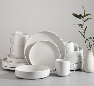 Juego de Vajilla de Cerámica Moderna de Lujo China, 16 Piezas, Color Blanco, Borde Vertical, en Existencia, MOQ Bajo - Product Image 1