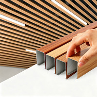Plafond suspendu décoratif en aluminium personnalisé de 0,5 mm, 0,6 mm, 0,7 mm, imperméable, insonorisé, ignifuge