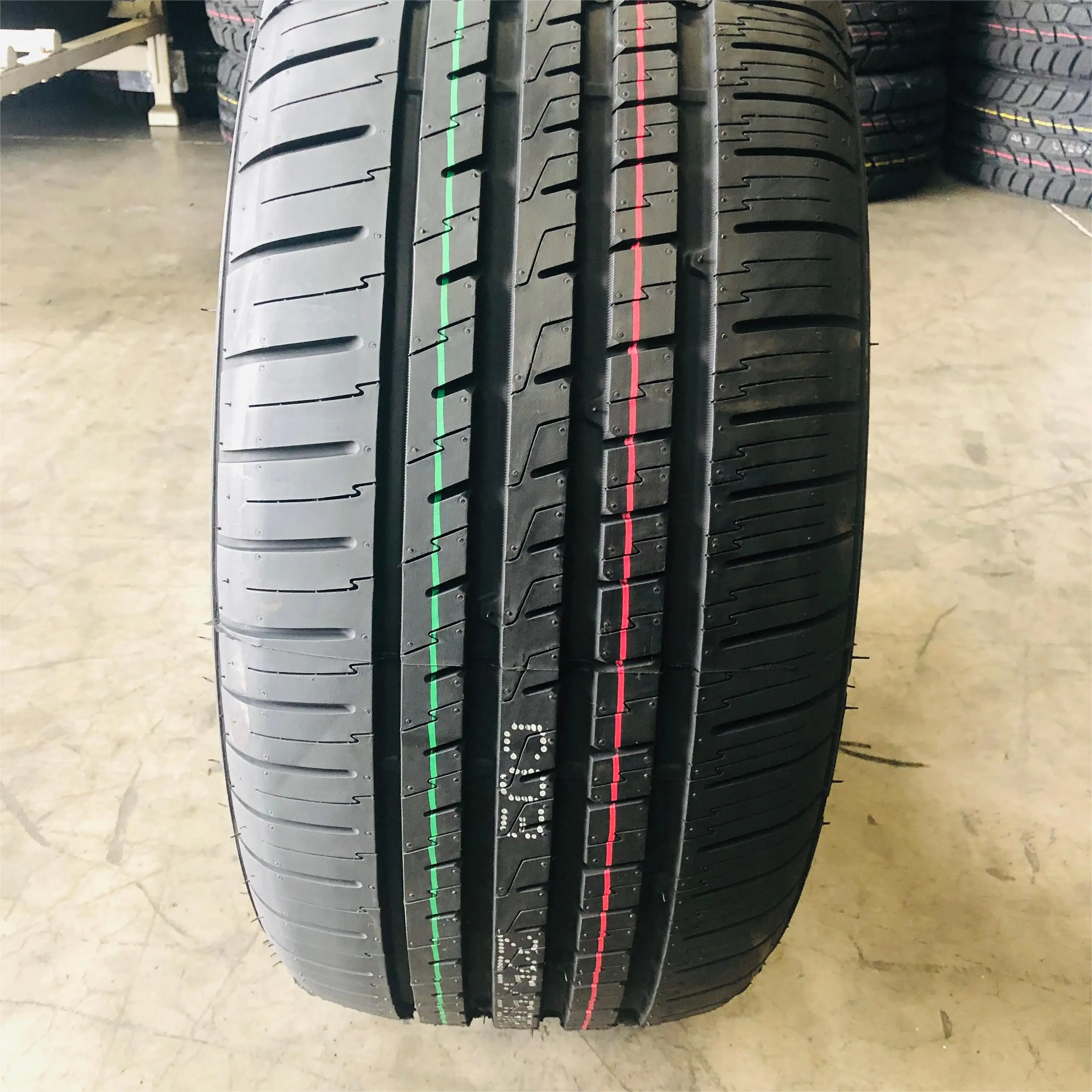 Ultra high performance225/55R17 235/55R17inch Radial Rubber Tubeless Airless Passenger Car Tire