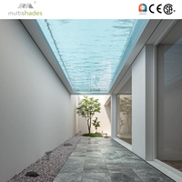 MULTISHADES Fenêtre de toit intelligente moderne pour bâtiments commerciaux, escalier avec systèmes d'ombrage automatique pour contrôler l'apport de lumière et de chaleur