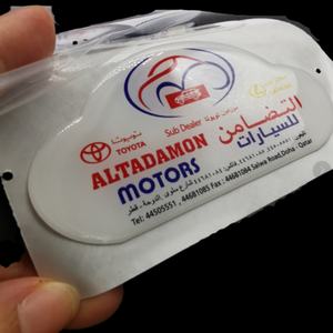 Calcomanías Personalizadas 3D Transparentes para Carrocería de Automóvil, con Resina Epoxi Redonda, Adhesivos con Efecto de Fibra de Carbono Cromado para Logotipos en Refrigeradores - Product Image 2