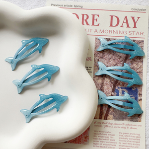 Pinza para el pelo con forma de delfín azul, diseño de nicho, popular y de gran venta en 2026, accesorio para el cabello de niña, joyería de moda al por mayor - Product Image 2