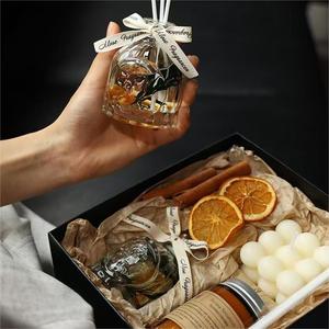 Nuova Collezione Natalizia Set Regalo Personalizzato <span class=keywords><strong>con</strong></span> <span class=keywords><strong>Candela</strong></span> Profumata e <span class=keywords><strong>Diffusore</strong></span> a Bastoncini - Product Image 4