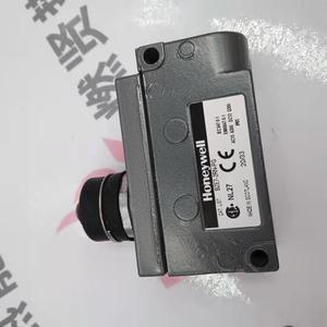 Interrupteur de fin de course BZE7-2RN-PG Original, en stock, 200 BZE7-2RN-PG BZE7-2RN-PG BZE7-2RN-PG - Product Image 2