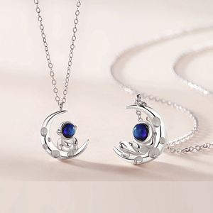 Collar de pareja con colgante de astronauta en la luna para hombre y mujer, collar de circonita con diseño de estrella, luna, espacio, universo, romántico, para amantes - Product Image 1
