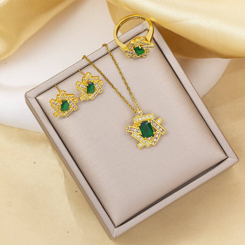 ชุดเครื่องแต่งกายสีทอง